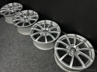 Alu Audi 5x112 17” 4K0601025 - 2