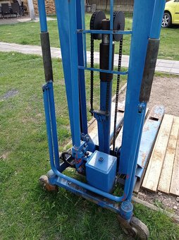 Hydraulický zvedák - 2