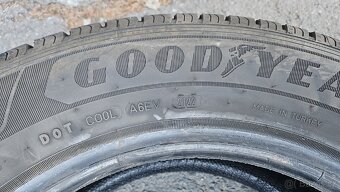 Pneu Goodyear 215/65r16 c letni - 2