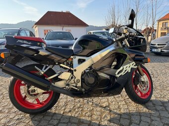 Honda CBR 900 RR - 2