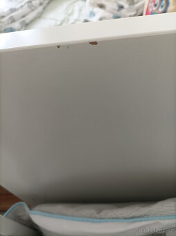 Postýlka IKEA STUVA se zásuvkami a příslušenstvím - 2