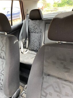 VW Golf IV díly interiéru - 2