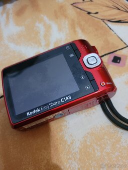 Digitalní foťak Kodak C143 červená 12mpix - 2