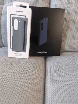 Úplně nový nerozbaleni Samsung Galaxy Fold 6 256Gb - 2