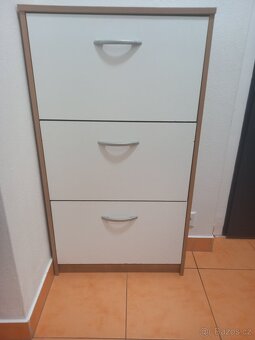Předsíňová stěna - 2