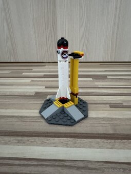 LEGO City 3366 Odpalovací rampa pro satelity - 2