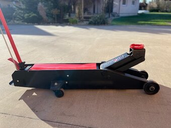 Hydraulický zvedák 10t pro nákladní automobily - 2