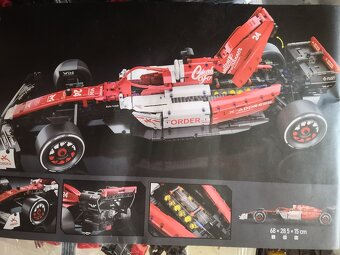 Stavebnice F1- Velká červená, kompatibilní s LEGO - 2