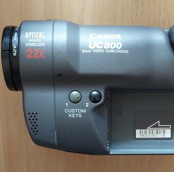 Videokameru Canon UC800 (Video8) - 2