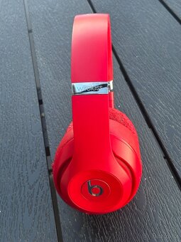 Bezdrátová sluchátka Apple Beats Studio³ A1914 červená - 2
