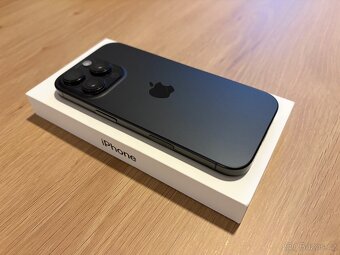 Apple iPhone 16 Pro 128GB černý titan - 2