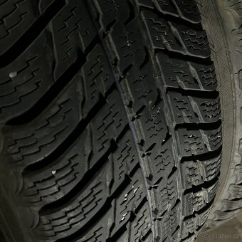 Zimní pneu 225/65 R17 106H XL Nokian 5,5-6mm - 2