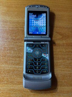 Motorola RAZR V3 - 2