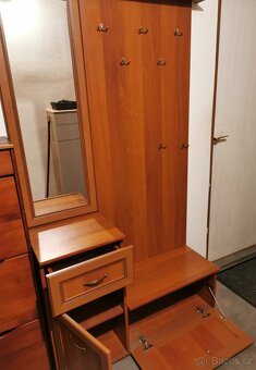 Botník se zrcadlem - 2