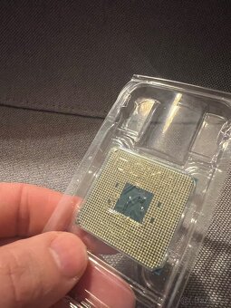 AMD Athlon 240GE - 2