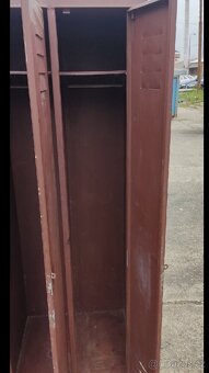 Prodám plechovou skříň, 3 ks k dispozici - 2