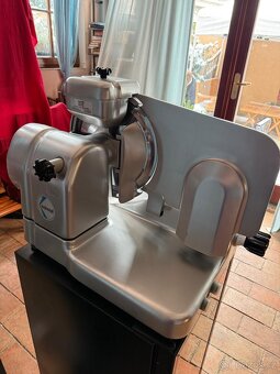 Nářezový stroj - 2