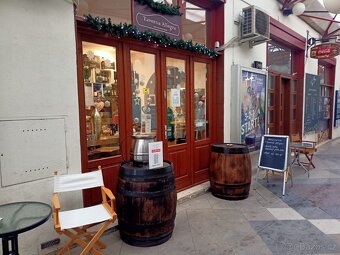 Přenechání zavedeného bistra/kavárny v srdci Olomouce - 2