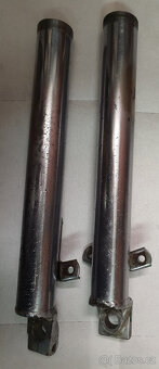 Spodní kluzáky Jawa 250, 350 - 2