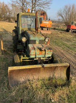 Traktorbagr Bělorus - 2