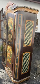Malovaná skříň - 2