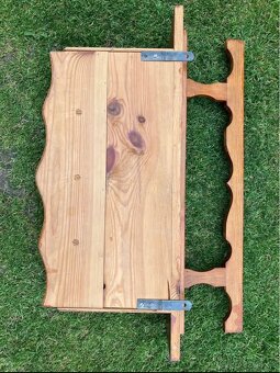 Retro dřevěná police - 2