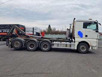 Hákový nosič kontejneru MAN 8x4 - 2