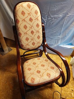 HOUPACÍ KŘESLO - 2