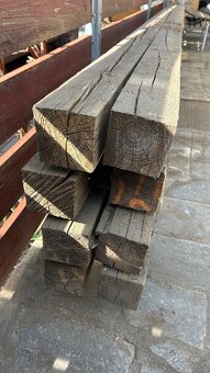 Prodám dřevěné trámy cca 9x9cm - 2