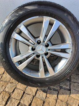 Pneu Mercedes Benz V 235/55R 17 - 2