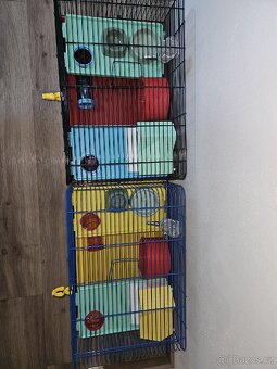 Prodám 2 klece pro křečka s příslušenstvím - 2