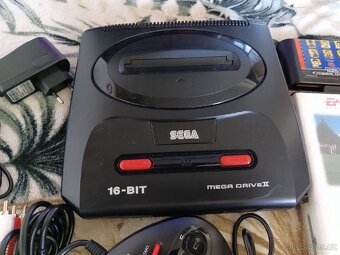 Sega Mega Drive II + Hry - 2