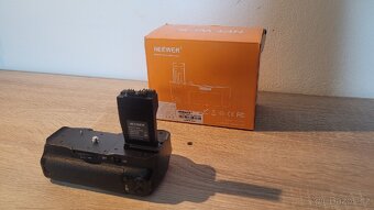 Neewer Battery Grip BG-E8 - 2