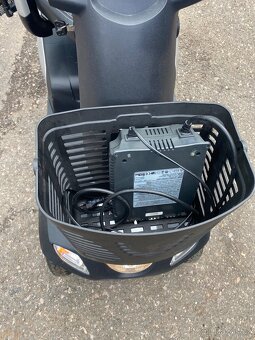 Skútr pro seniory - Invacare Orion Plus - velká sedačka - 2