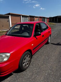 Hyundai Accent - 2