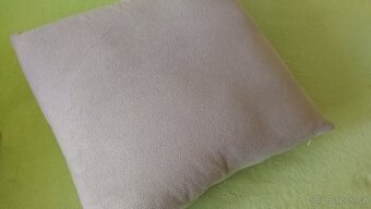 polštář mops - 2
