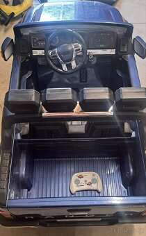 Elektricke auto Ford 4x4 - 2