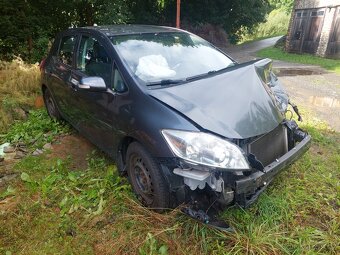 Toyota Auris 2011 1,6 97 KW - 2