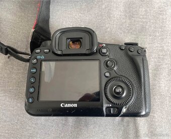 Canon EOS 5D mark III - 2