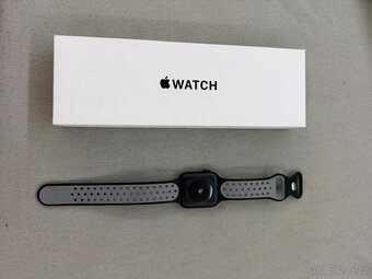 Apple Watch SE 44mm GPS – Baterie 100%, s krabičkou - 2