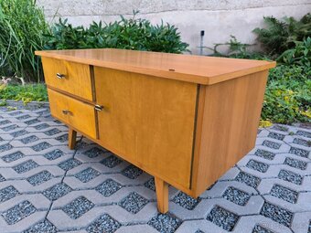 Retro komoda / skříňka NDR - Brusel 60. léta - 2