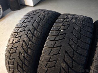 Zimní pneu Nokian 235/65R16C - 2