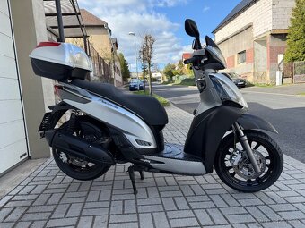 Akce čtvrtek sleva 2000,- Kymco People 125i GT - 2