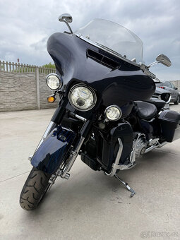 Harley-Davidson FLHXSE CVO Screamin Eagle - 2