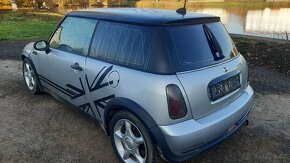 Mini cooper r50 1.6 16v 85kw R.v.2005 - 2