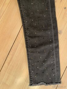 H&M těhotenské rifle s flitry vel.42 - 2