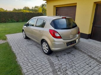 OPEL CORSA 1,2i16V,KLIMA,5xDVEŘE,MODEL 2009 - 2