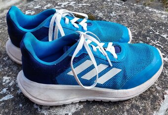 Sportovní boty Adidas vel. 34 - 2