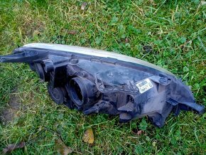 Prodám levé světlo Citroen Berlingo r.v.2011 - 2