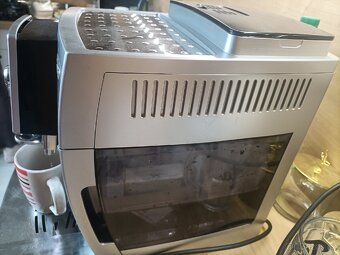 DeLonghi ECAM 23.460
- 2